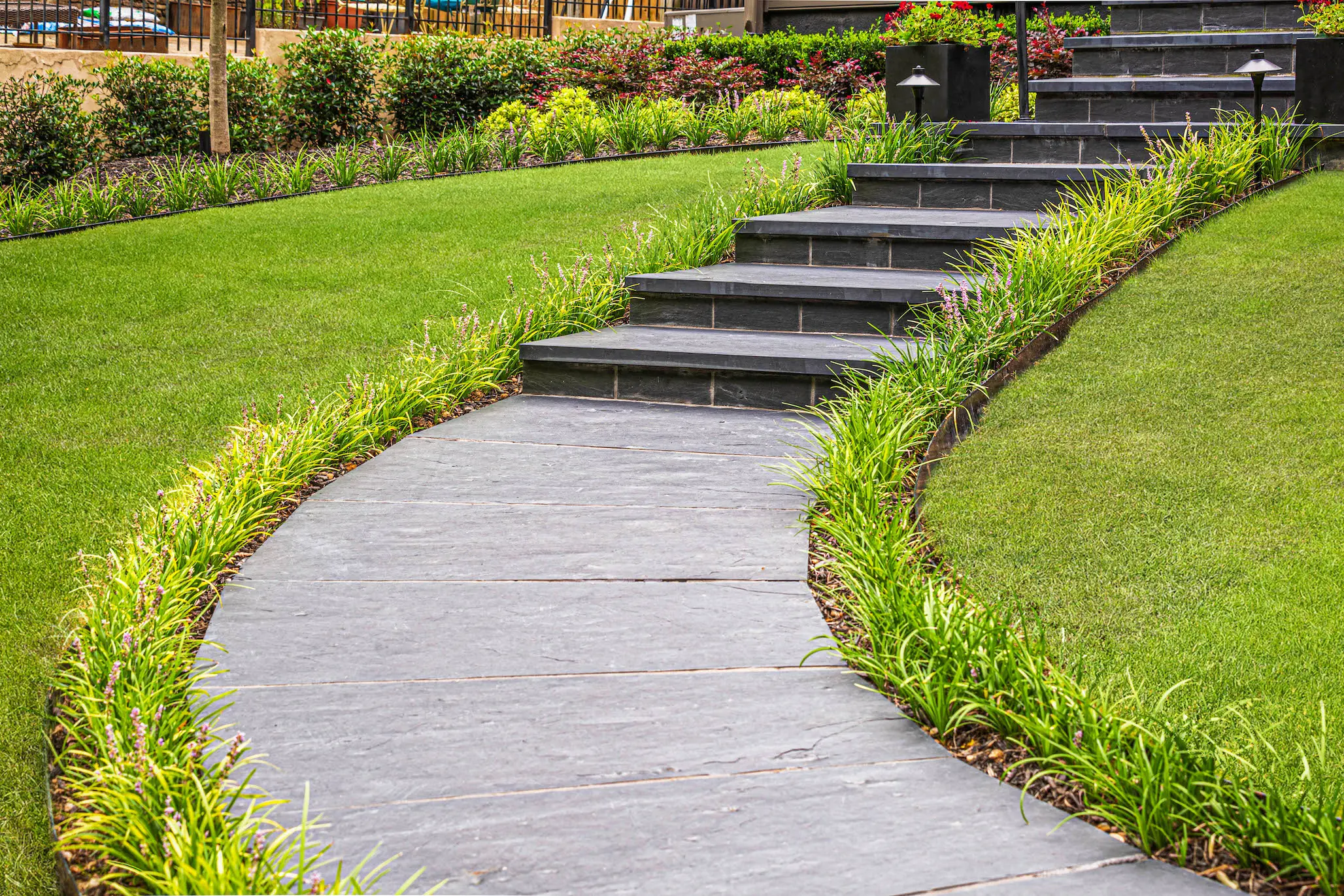 VALONGO BLACK™ Natural Cleft 5 cm Exterior Steps
