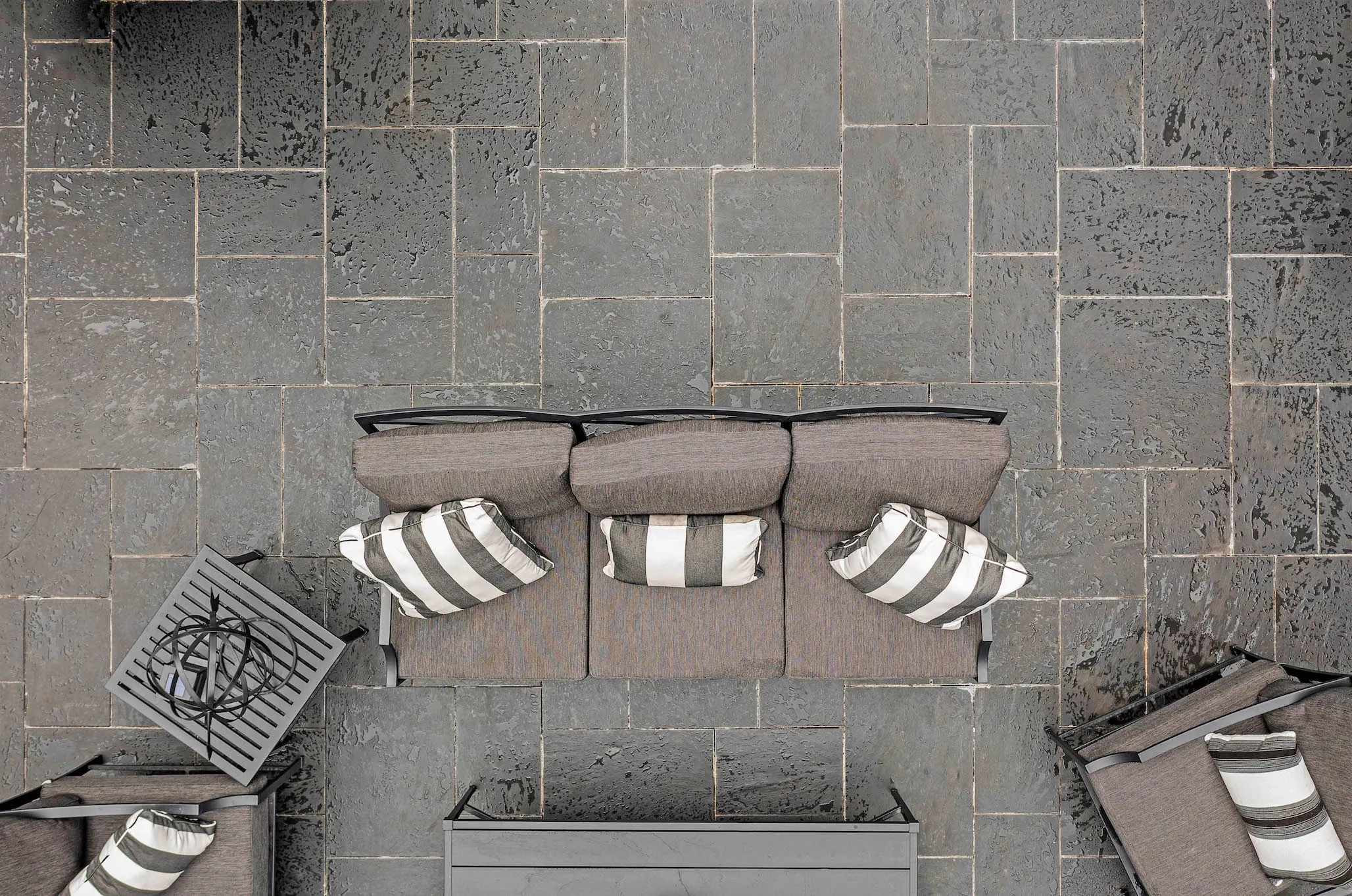 VALONGO BLACK™ Natural Cleft 2 cm Exterior Patio, Pattern
