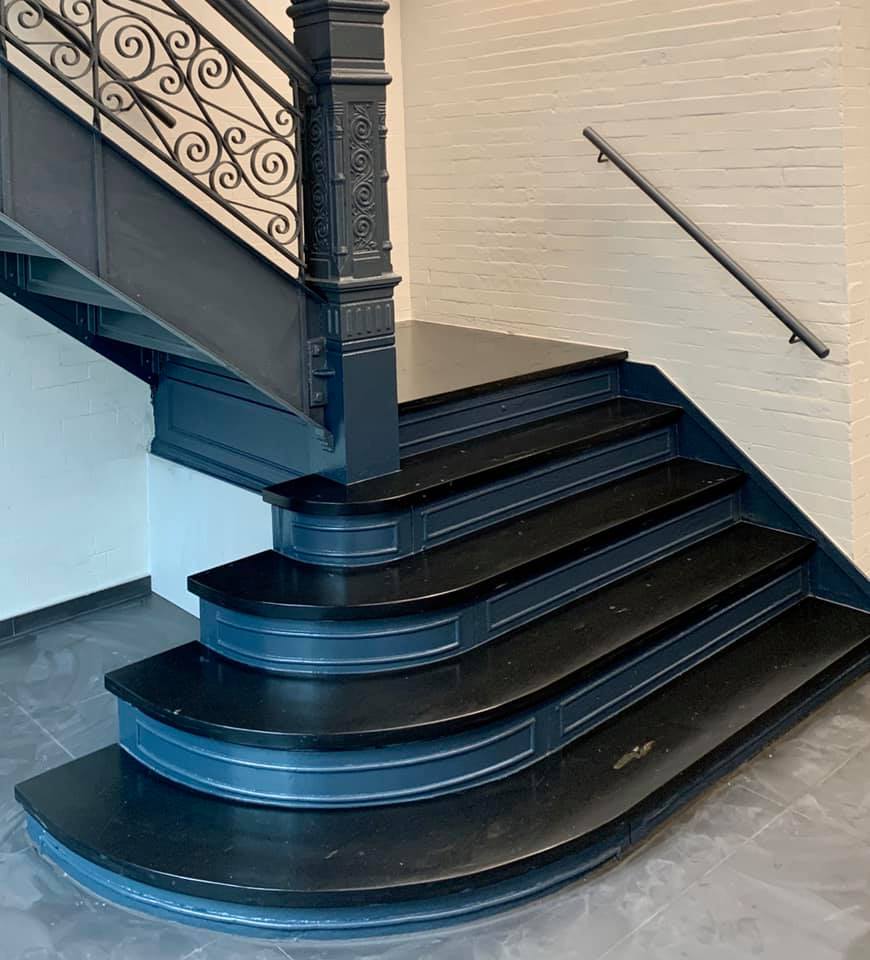 VALONGO BLACK™ Slate: The Perfect Natural Stone Steps